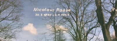 Schriftzug Nicolaus Raabe