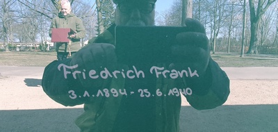 Schriftzug Friedrich Frank