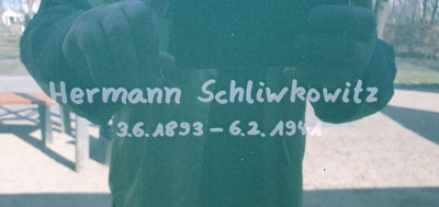 Schriftzug Hermann Schliwkowitz
